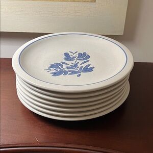 Pfaltzgraff Stoneware Yorktowne Dinner Plates (set of 7)